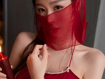XiuRen第6509期_模特是小逗逗性感红色古装服饰配超薄肉丝秀曼妙身姿诱惑写真75P